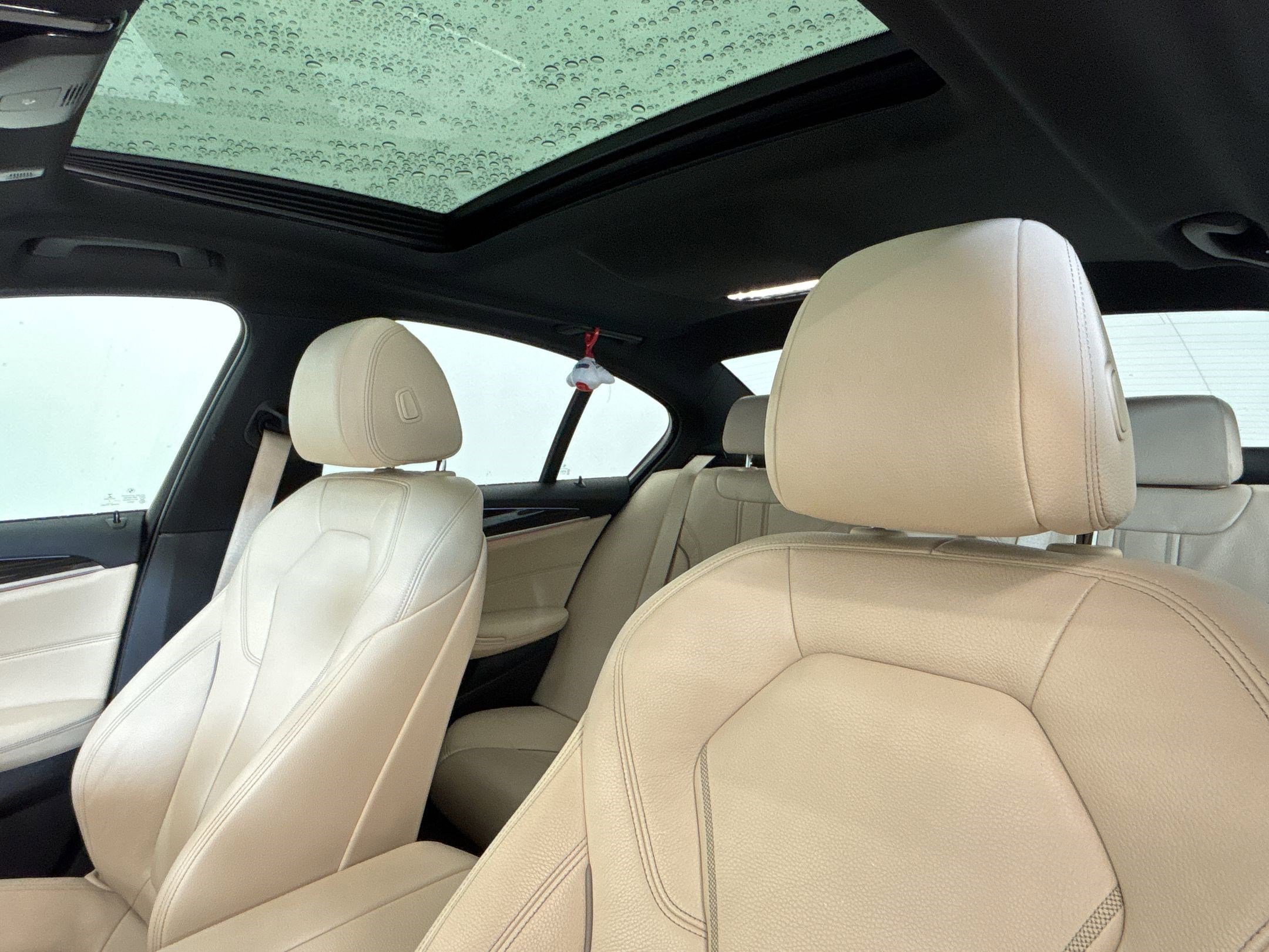 Used 2018 BMW 530e w/ Premium Package 2 RWD image 14