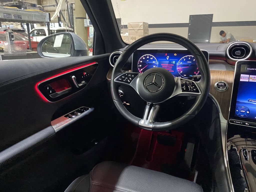 Certified 2025 Mercedes-Benz GLC 300 image 3