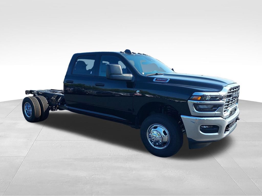 New 2027 RAM 3500 Tradesman w/ Chrome Appearance Group A AWD/4WD image 7