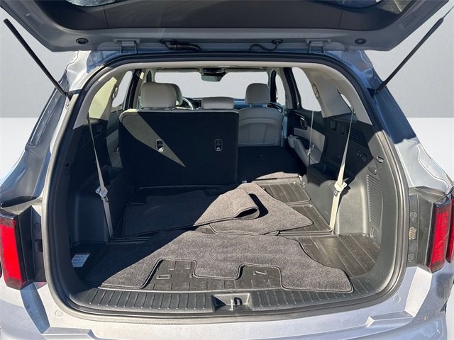 Certified 2022 Kia Sorento S w/ Panoramic Sunroof Package image 5