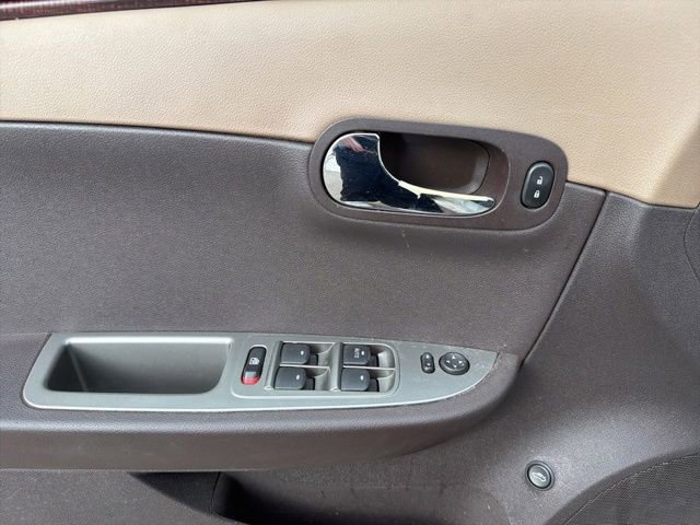 Used 2011 Chevrolet Malibu LTZ image 32