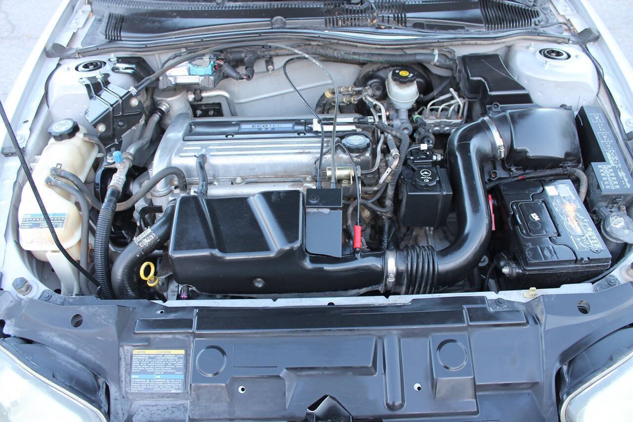 Used 2005 Chevrolet Cavalier Sedan w/ Preferred Equipment Group FWD image 34