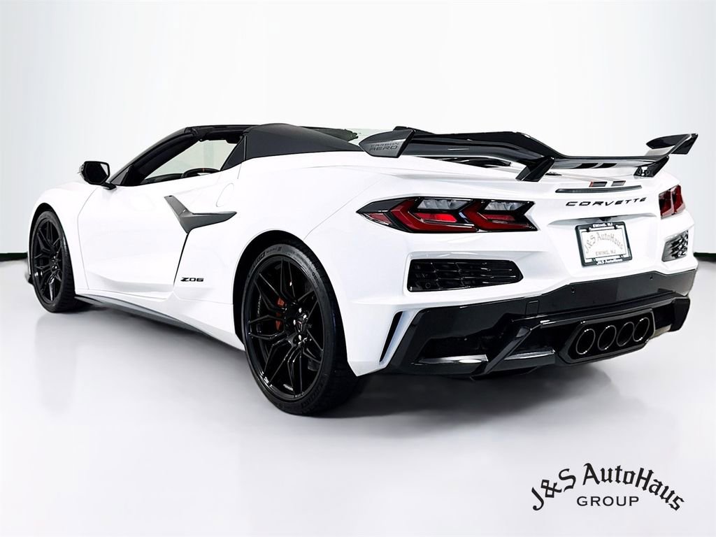 Used 2025 Chevrolet Corvette Z06 image 5
