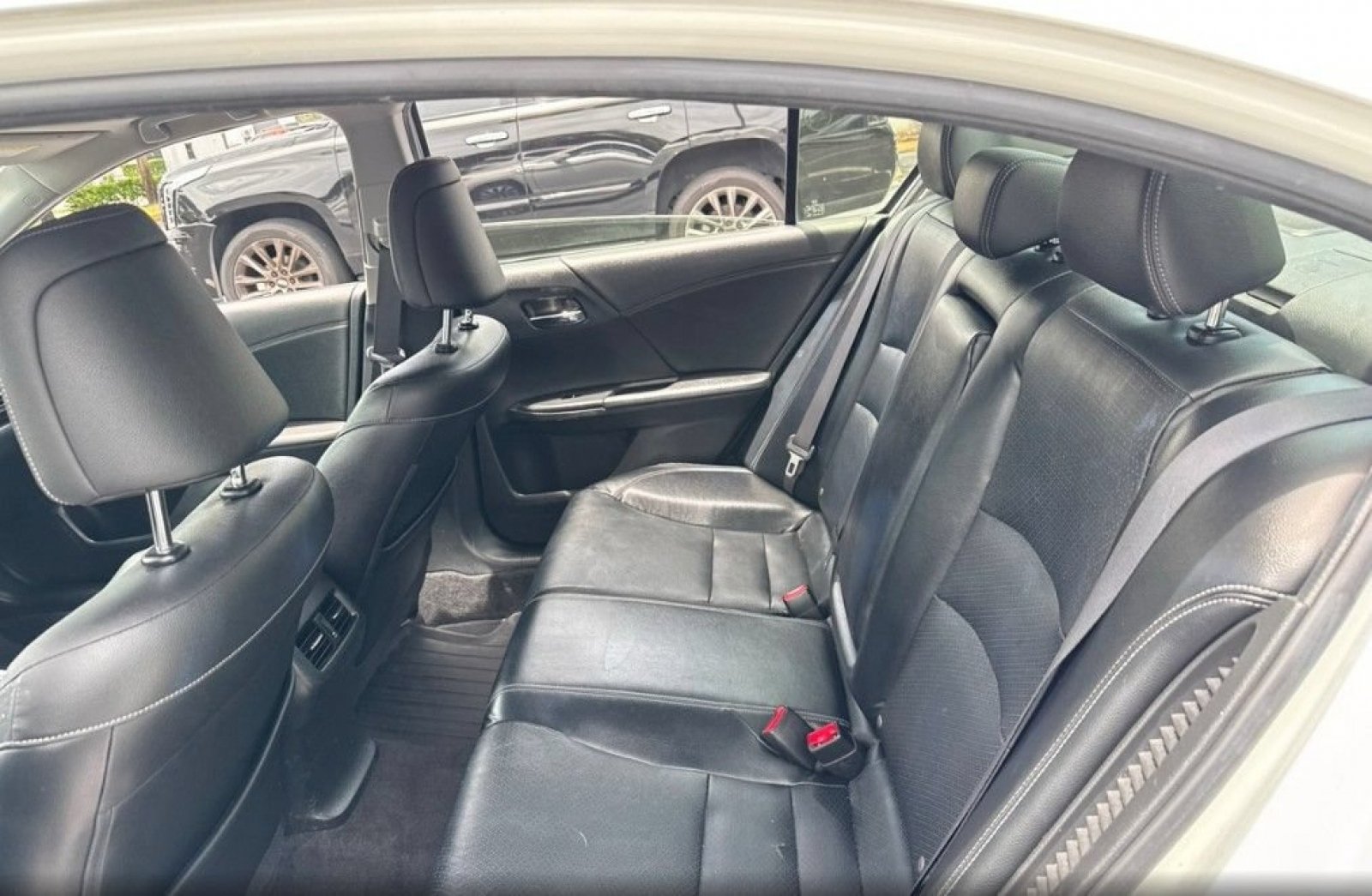 Used 2017 Honda Accord EX-L image 13