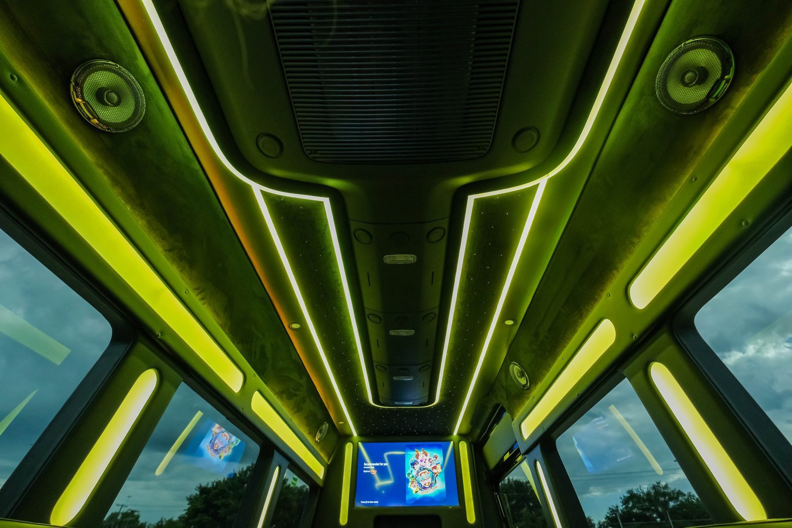 Used 2024 Mercedes-Benz Sprinter 3500 image 63