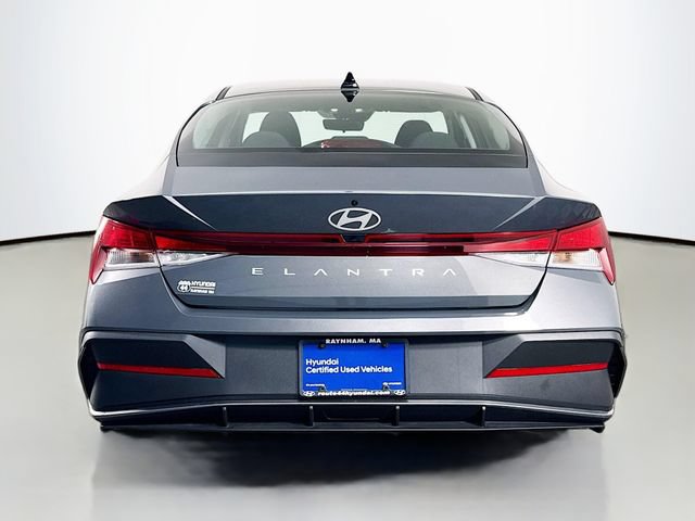 Certified 2024 Hyundai Elantra SE FWD image 7