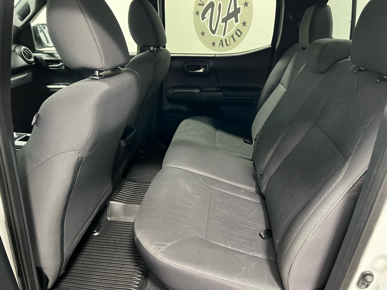 Used 2016 Toyota Tacoma TRD Off-Road image 22