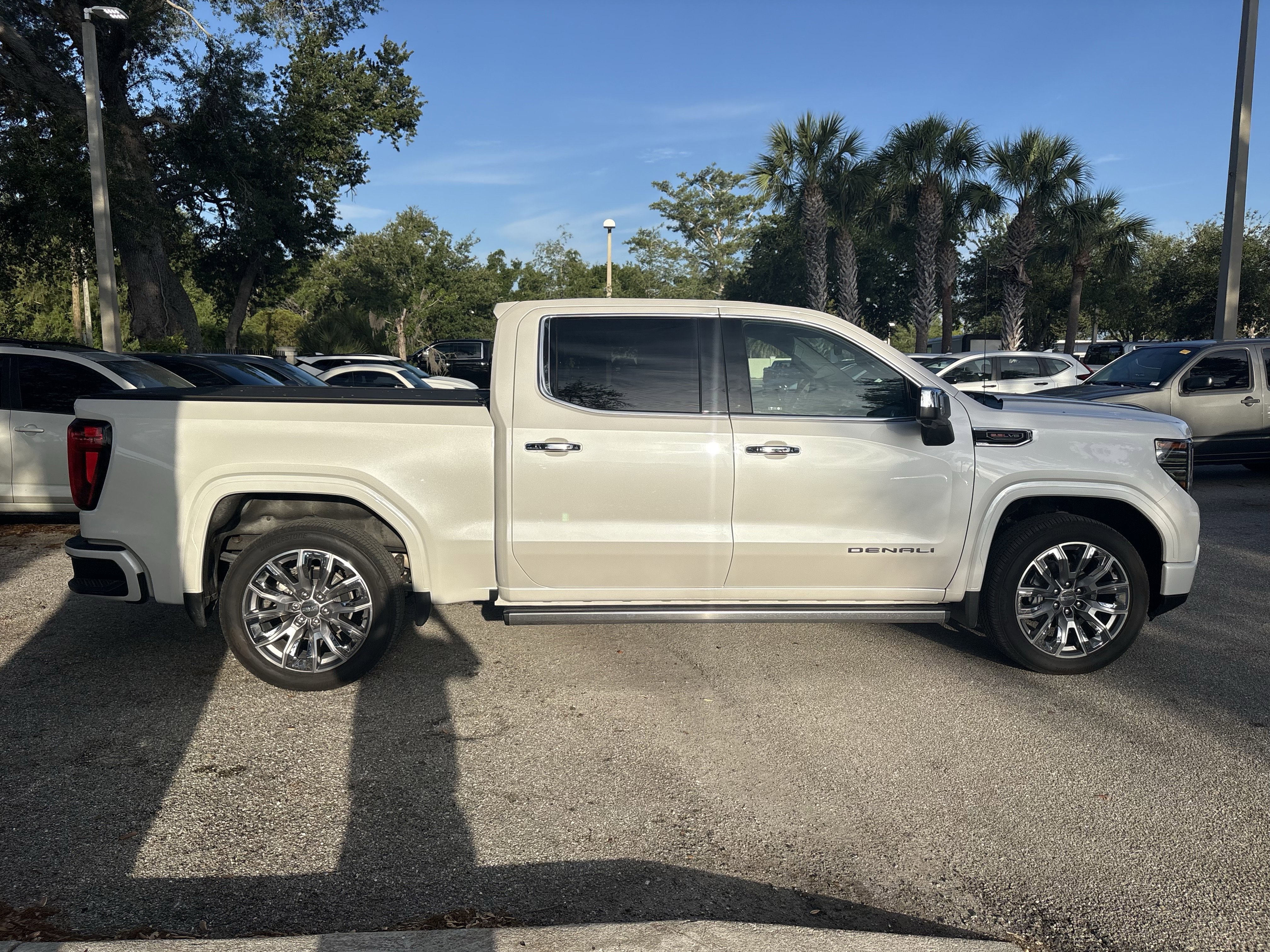 Used 2025 GMC Sierra 1500 Denali w/ Denali Reserve Package AWD/4WD image 8