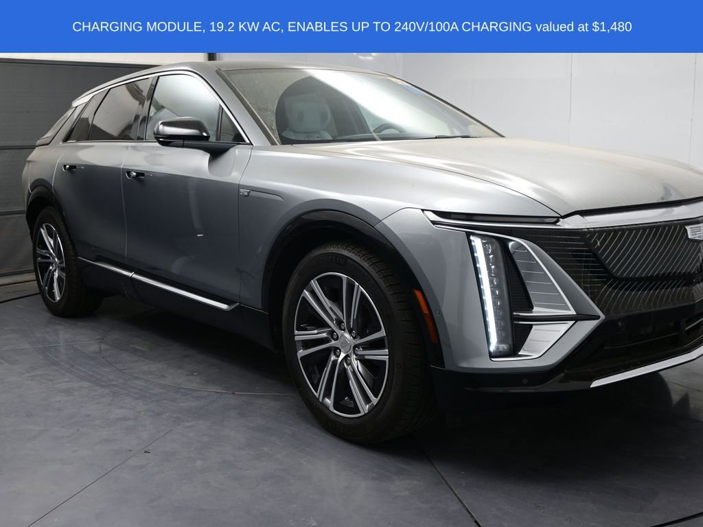 Used 2024 Cadillac Lyriq Luxury image 2