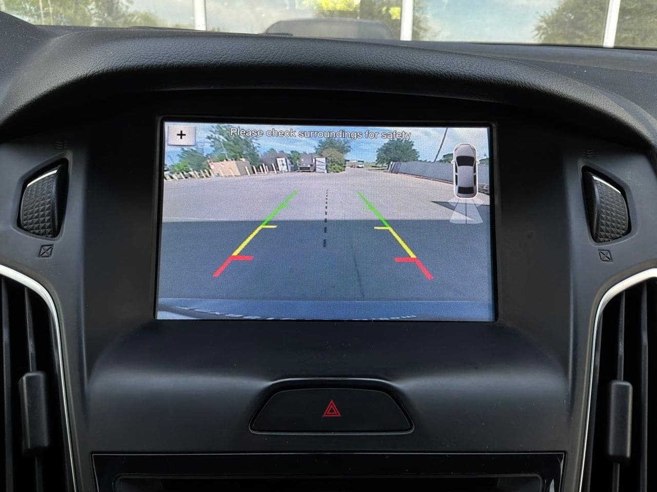 Used 2016 Ford Focus Titanium FWD image 28