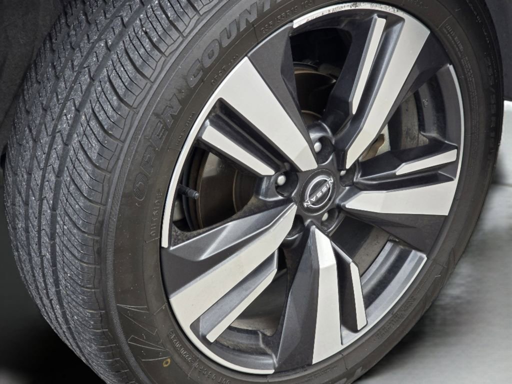 Used 2023 Nissan Rogue Platinum image 32