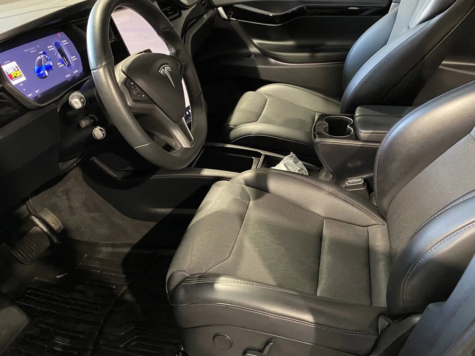 Used 2018 Tesla Model X 75D image 11