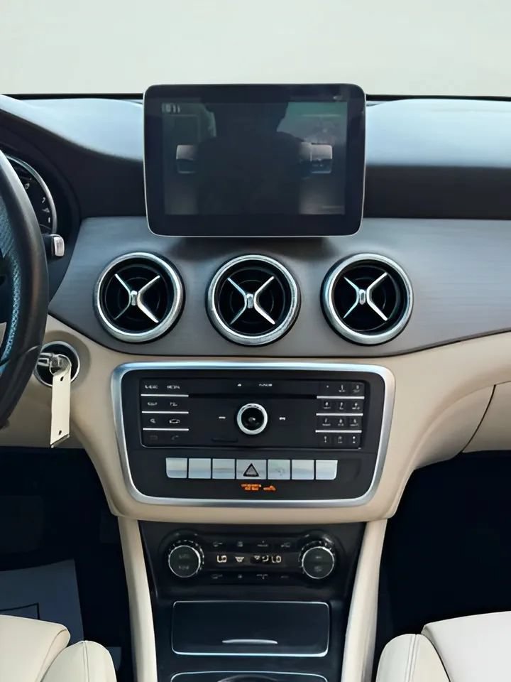 Used 2017 Mercedes-Benz CLA 250 image 22
