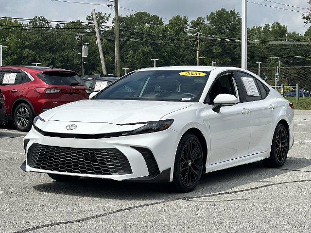 Used 2026 Toyota Camry SE w/ Multimedia Upgrade Package FWD image 4