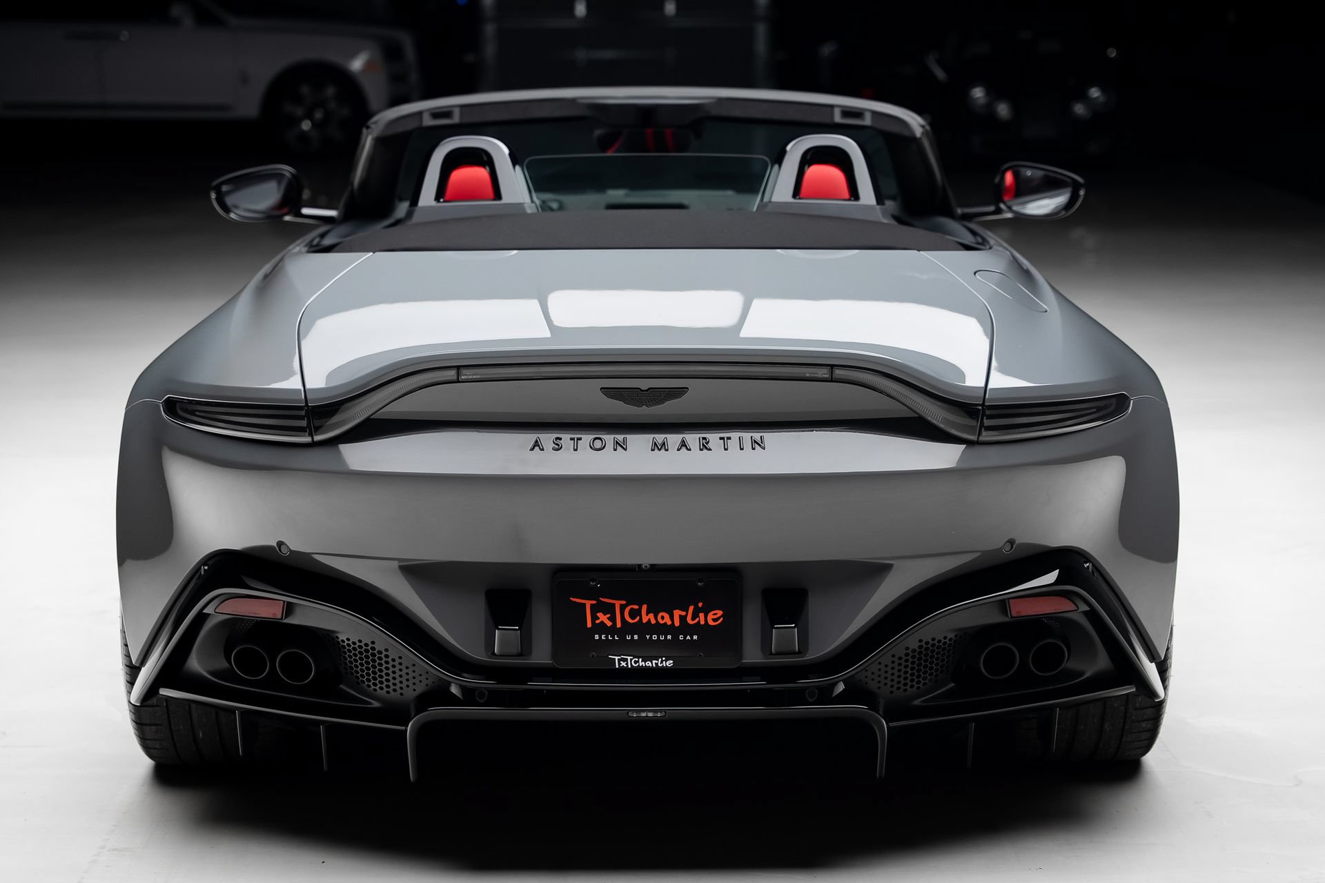 Used 2023 Aston Martin V8 Vantage Roadster RWD image 27