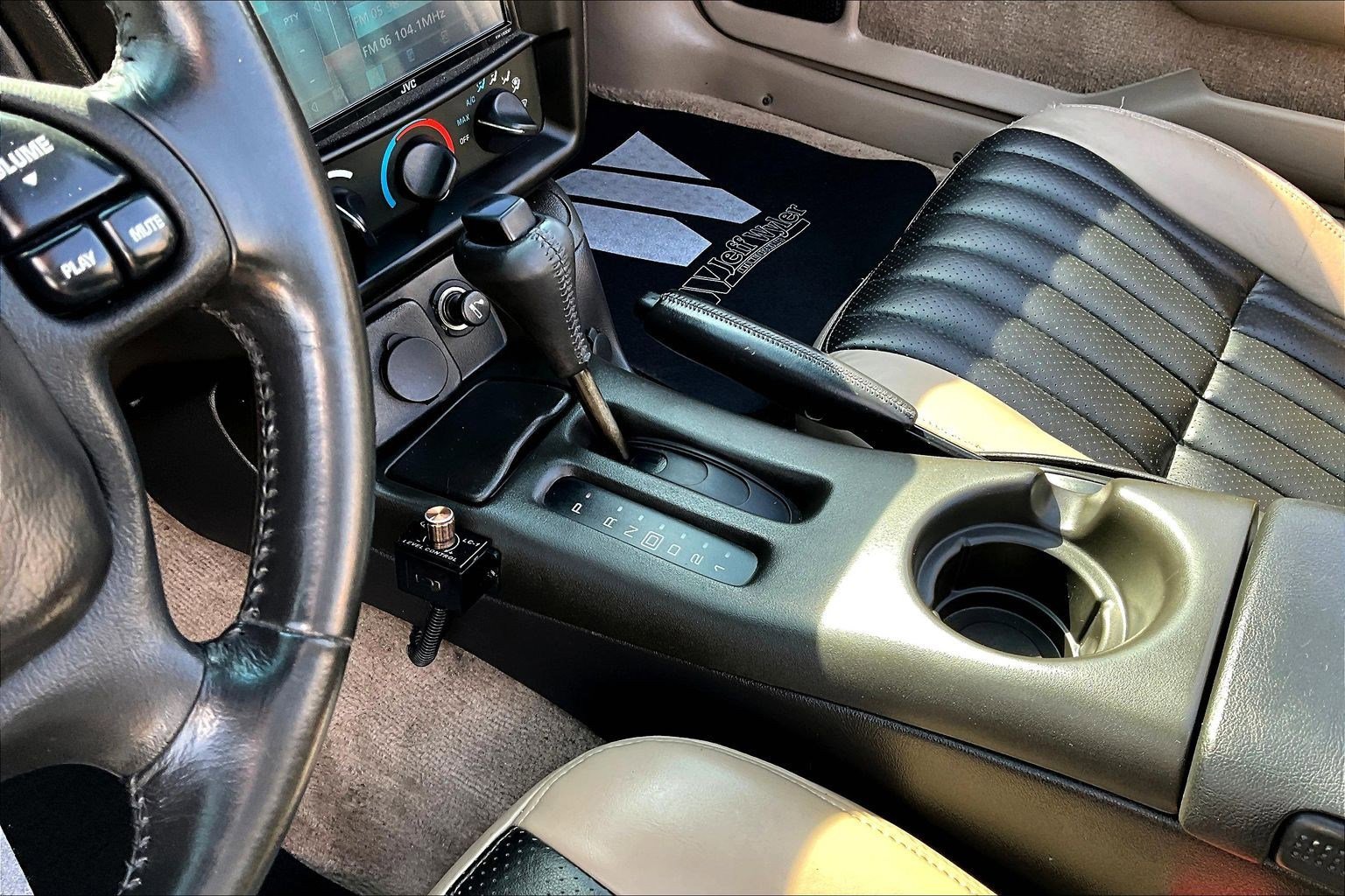 Used 2002 Chevrolet Camaro Z28 w/ Sport Appearance Pkg RWD image 16