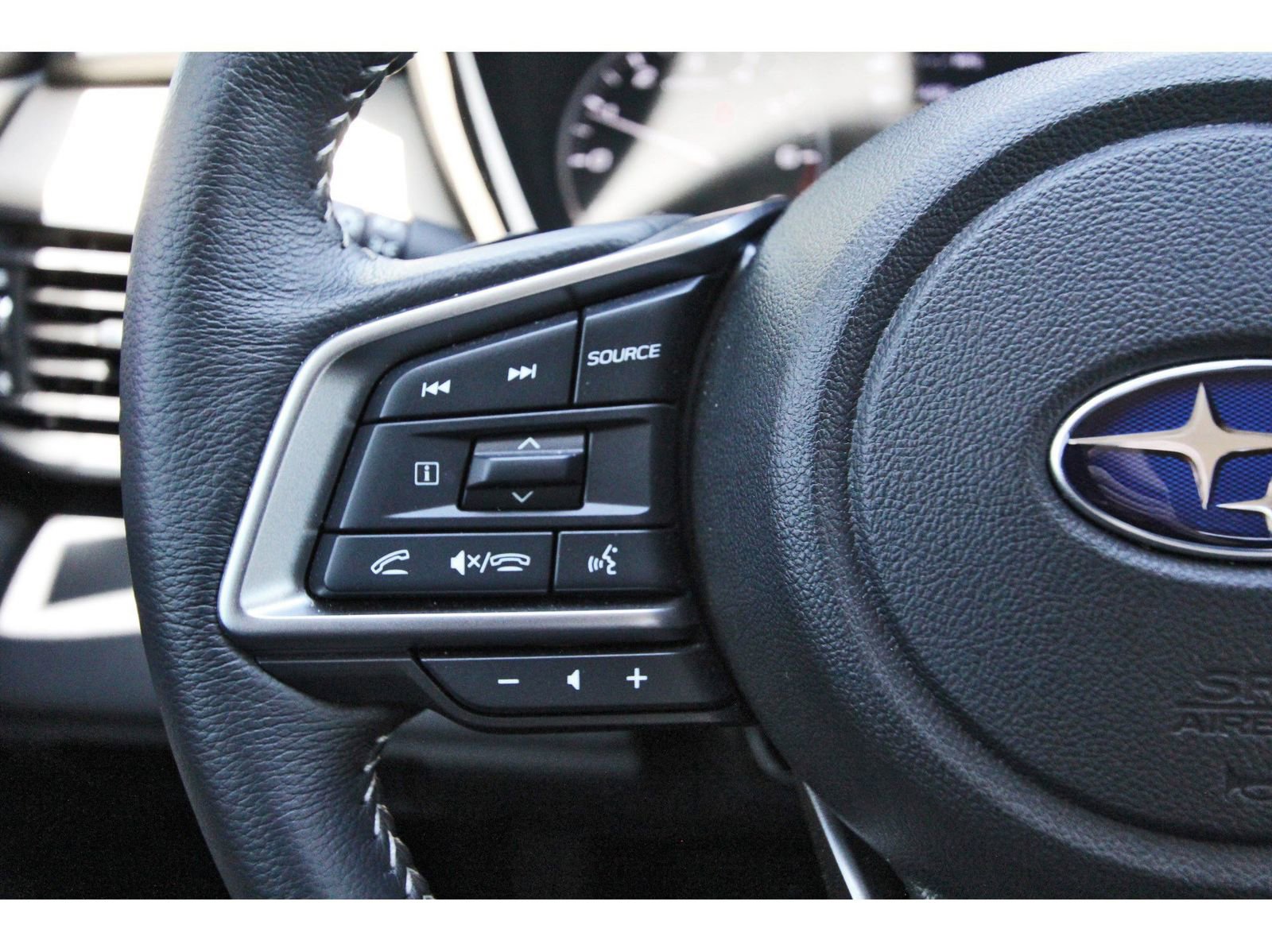 Certified 2025 Subaru Outback Premium image 15