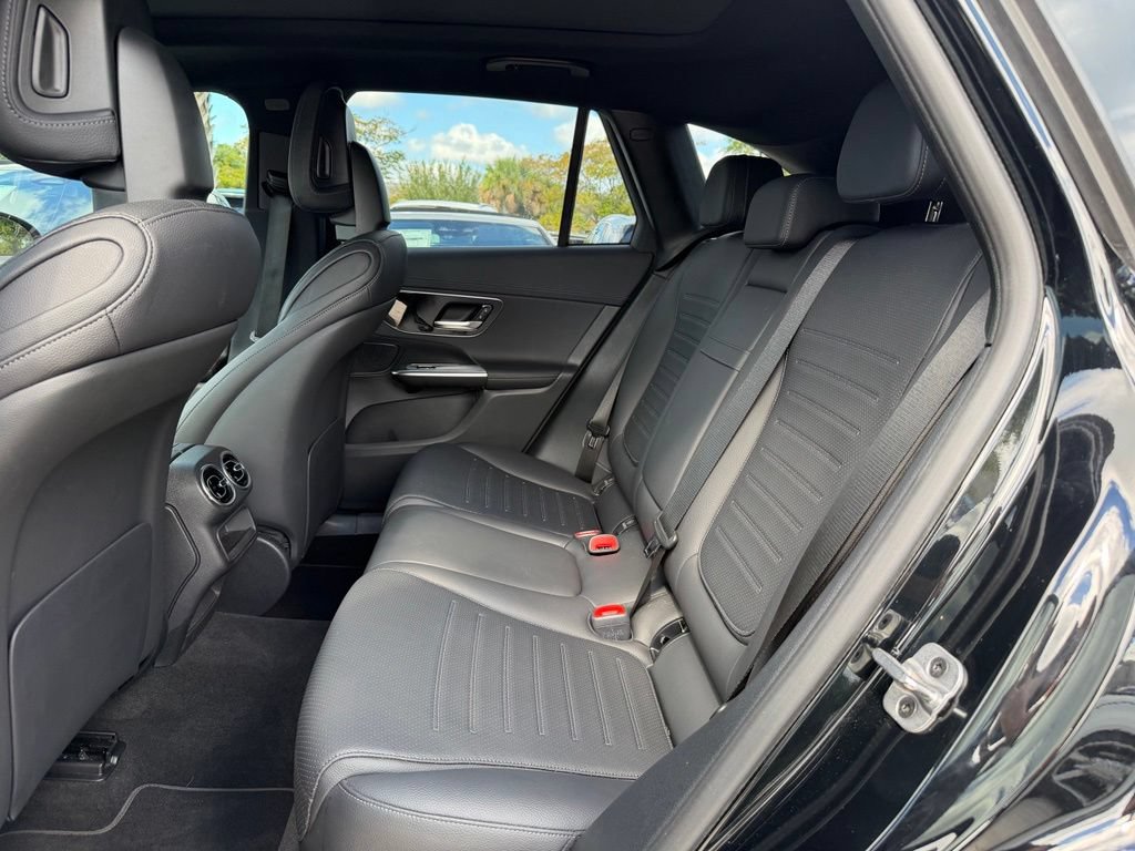 Certified 2026 Mercedes-Benz GLC 300 image 11