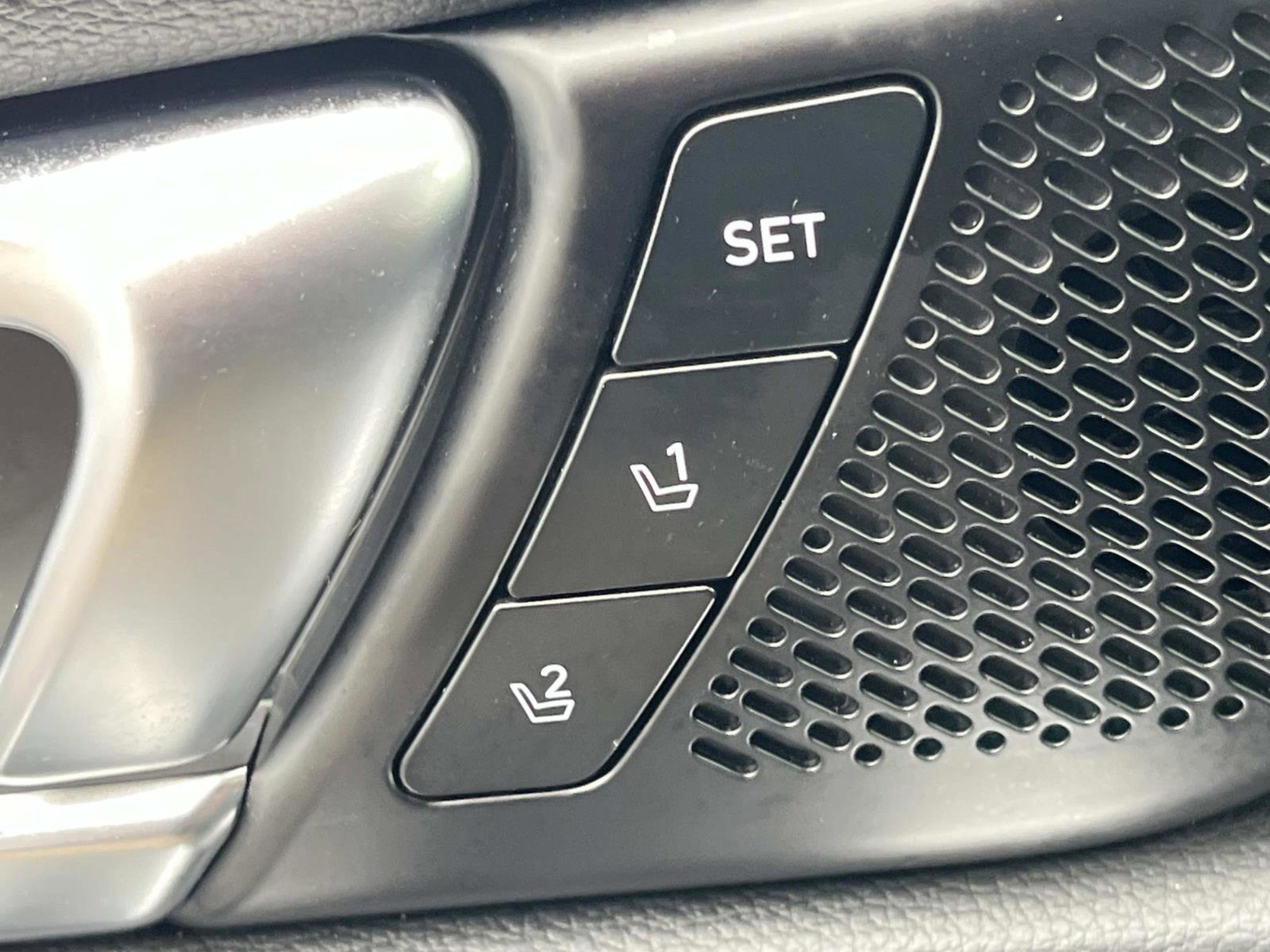 Used 2023 Kia Telluride SX X-Line image 33