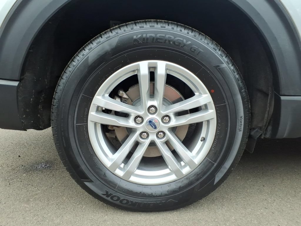 Certified 2023 Ford Explorer XLT w/ Equipment Group 202A AWD/4WD image 25