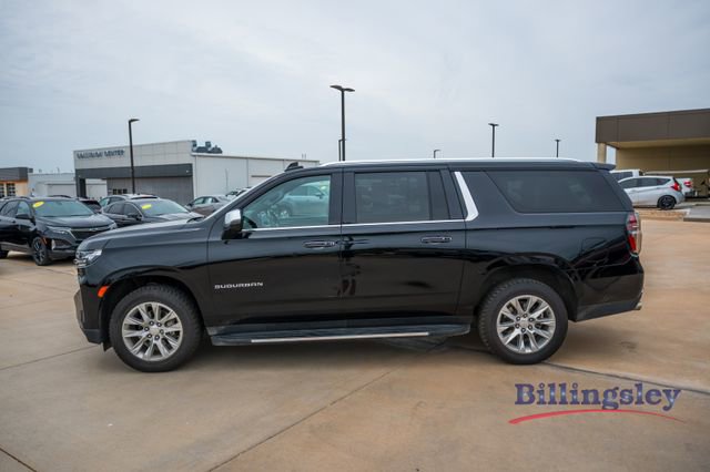 Used 2023 Chevrolet Suburban Premier RWD image 2