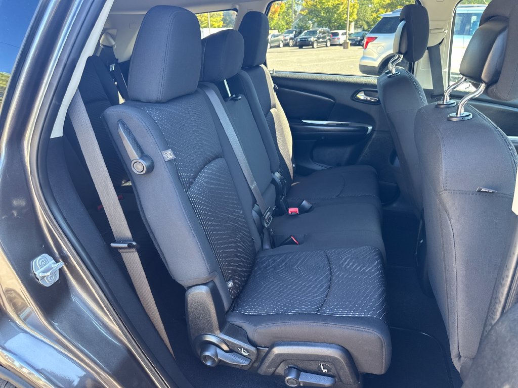 Used 2018 Dodge Journey SE FWD image 26
