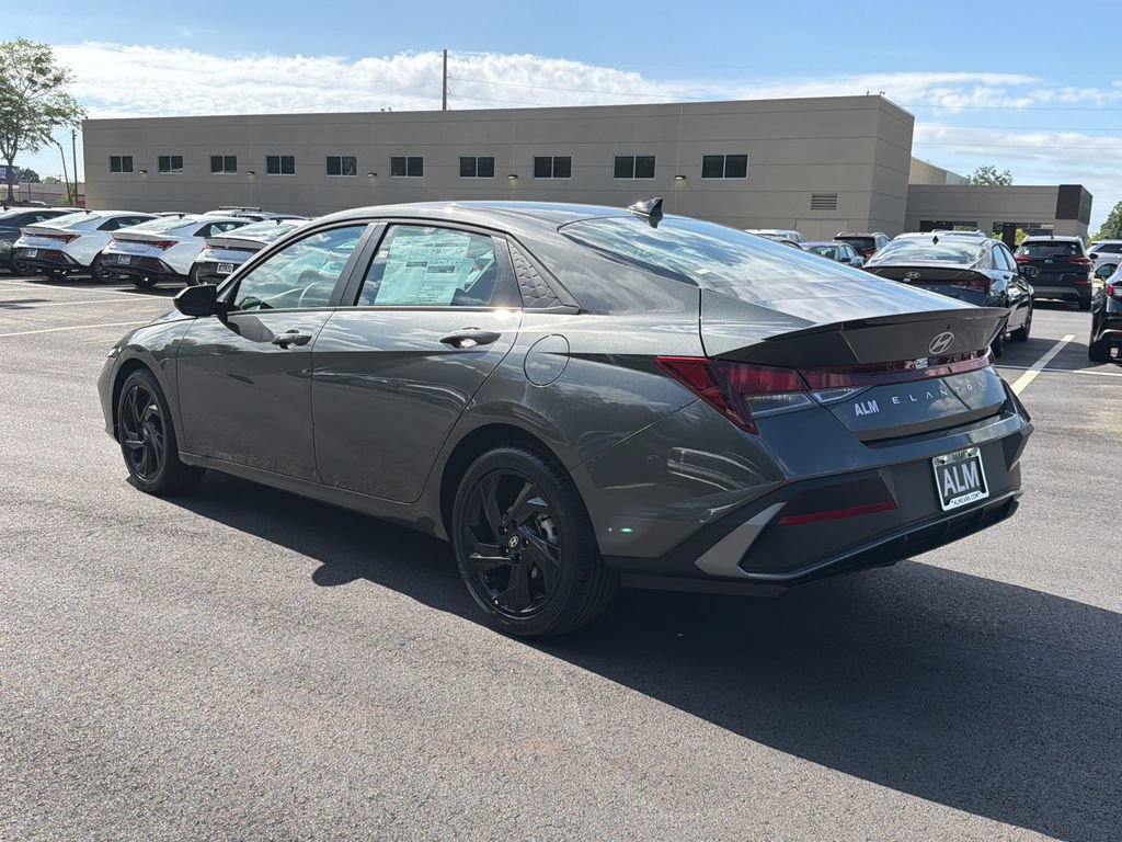 New 2026 Hyundai Elantra Sport FWD image 4