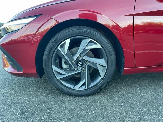Used 2025 Hyundai Elantra Sport FWD image 30