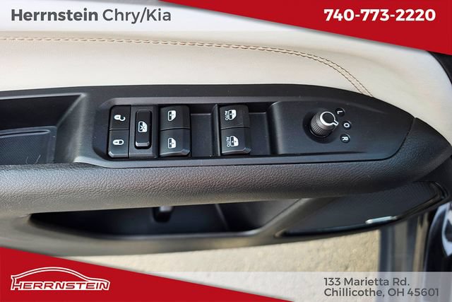 Used 2023 Jeep Compass Limited w/ Sun and Sound Group AWD/4WD image 15