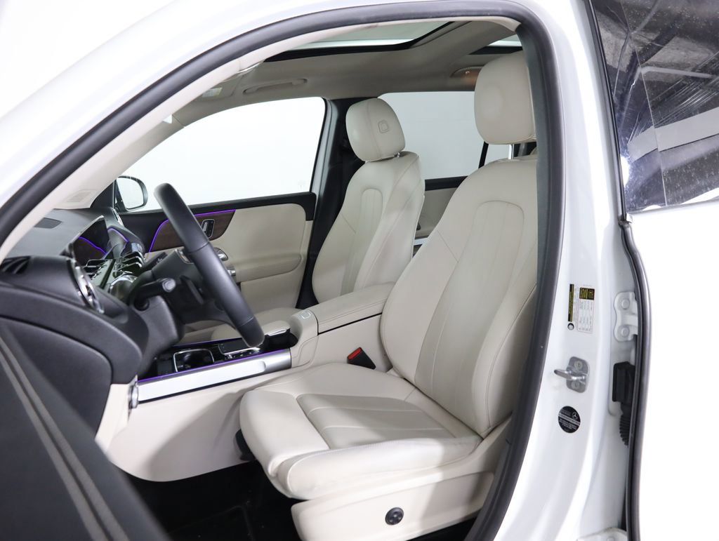 Used 2023 Mercedes-Benz GLB 250 image 33