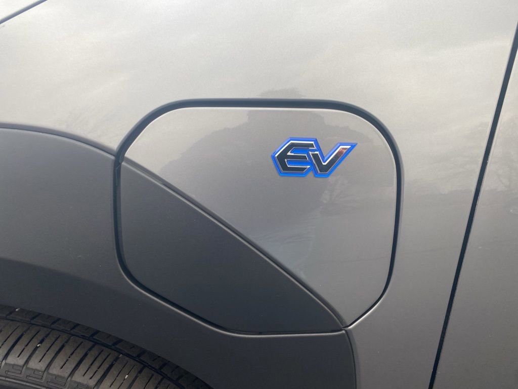 Used 2023 Subaru Solterra AWD image 12