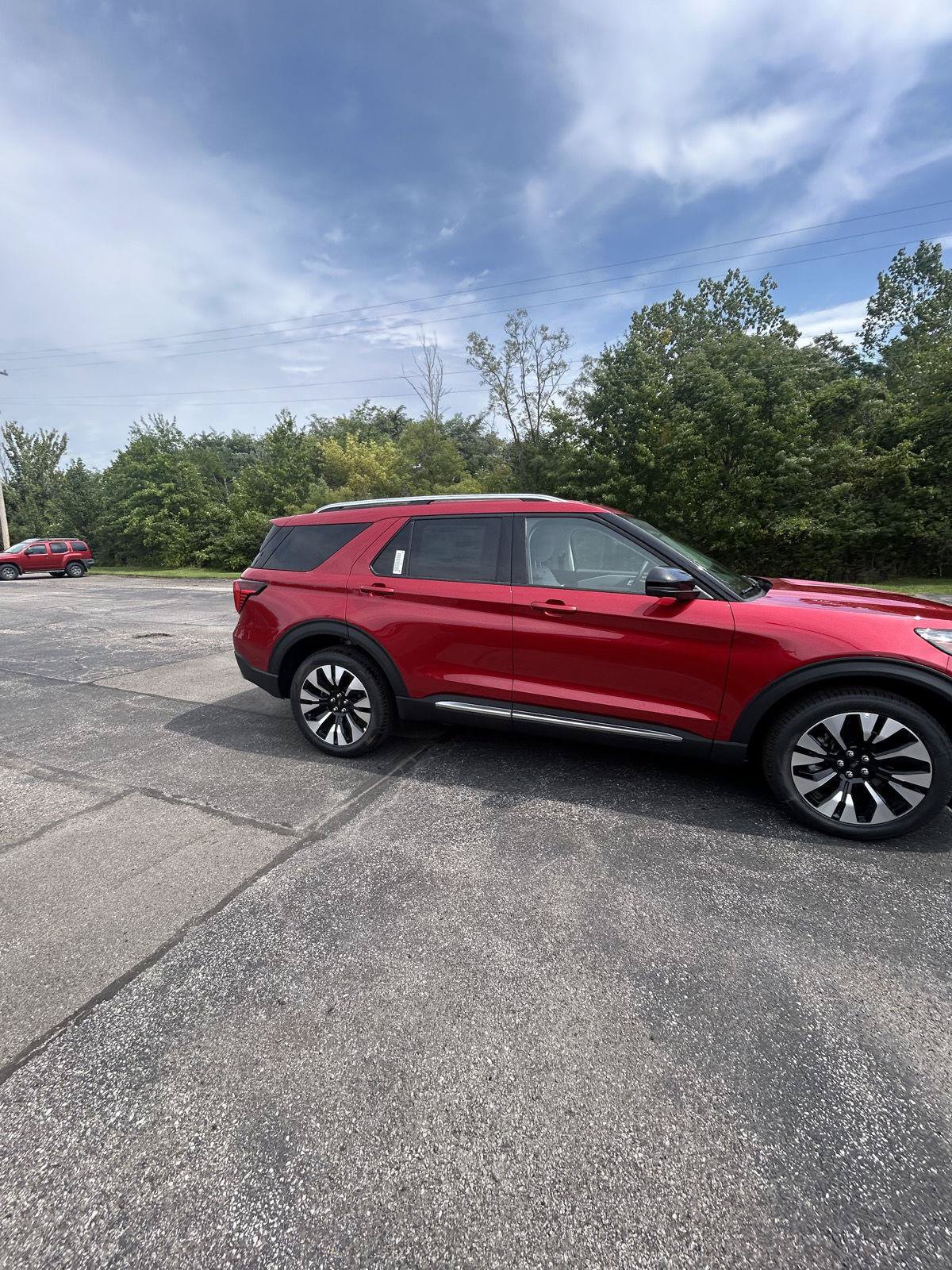 New 2026 Ford Explorer Platinum w/ LUX Leather Package AWD/4WD image 23