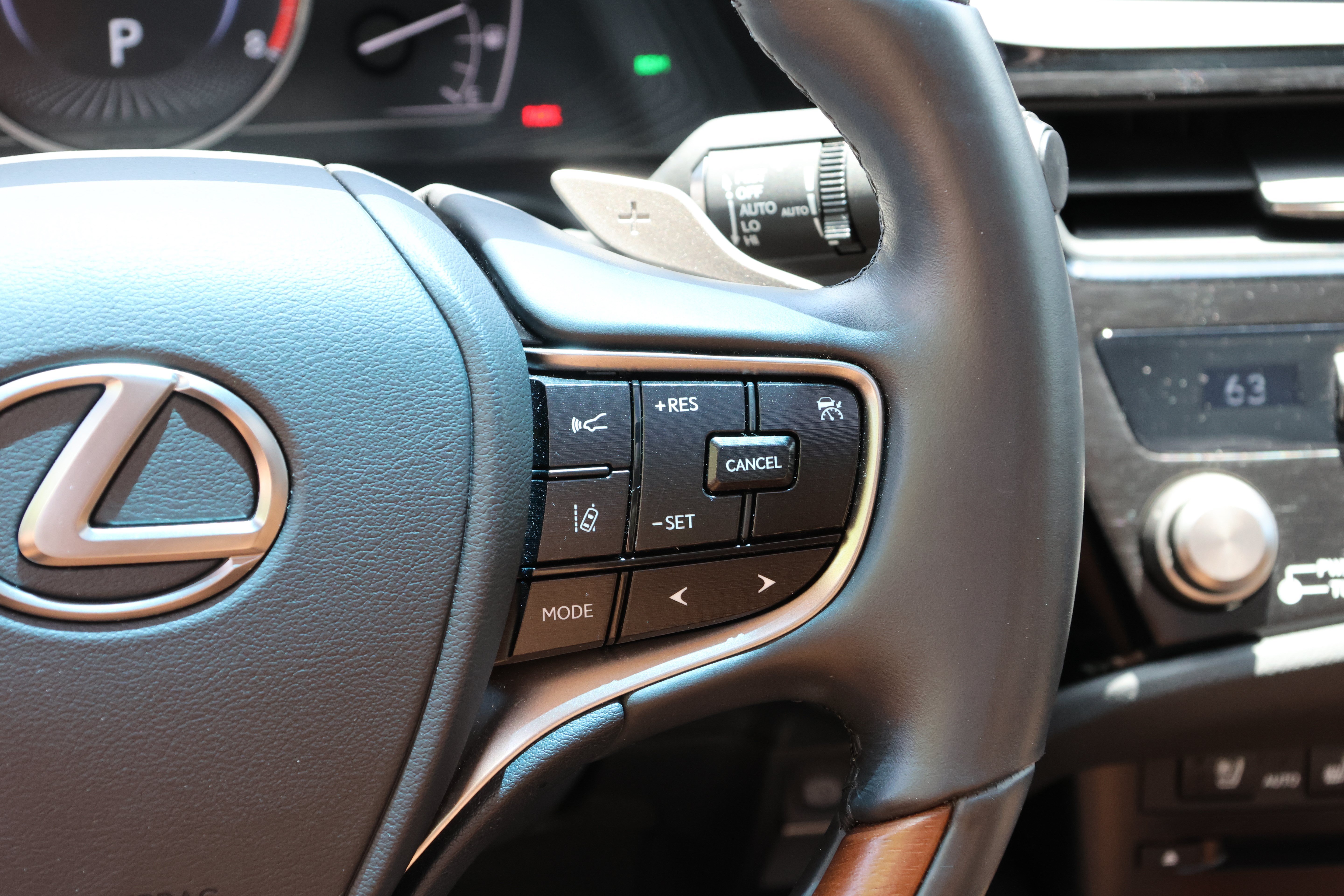 Used 2022 Lexus ES 350 Ultra Luxury w/ Accessory Package 2 FWD image 22