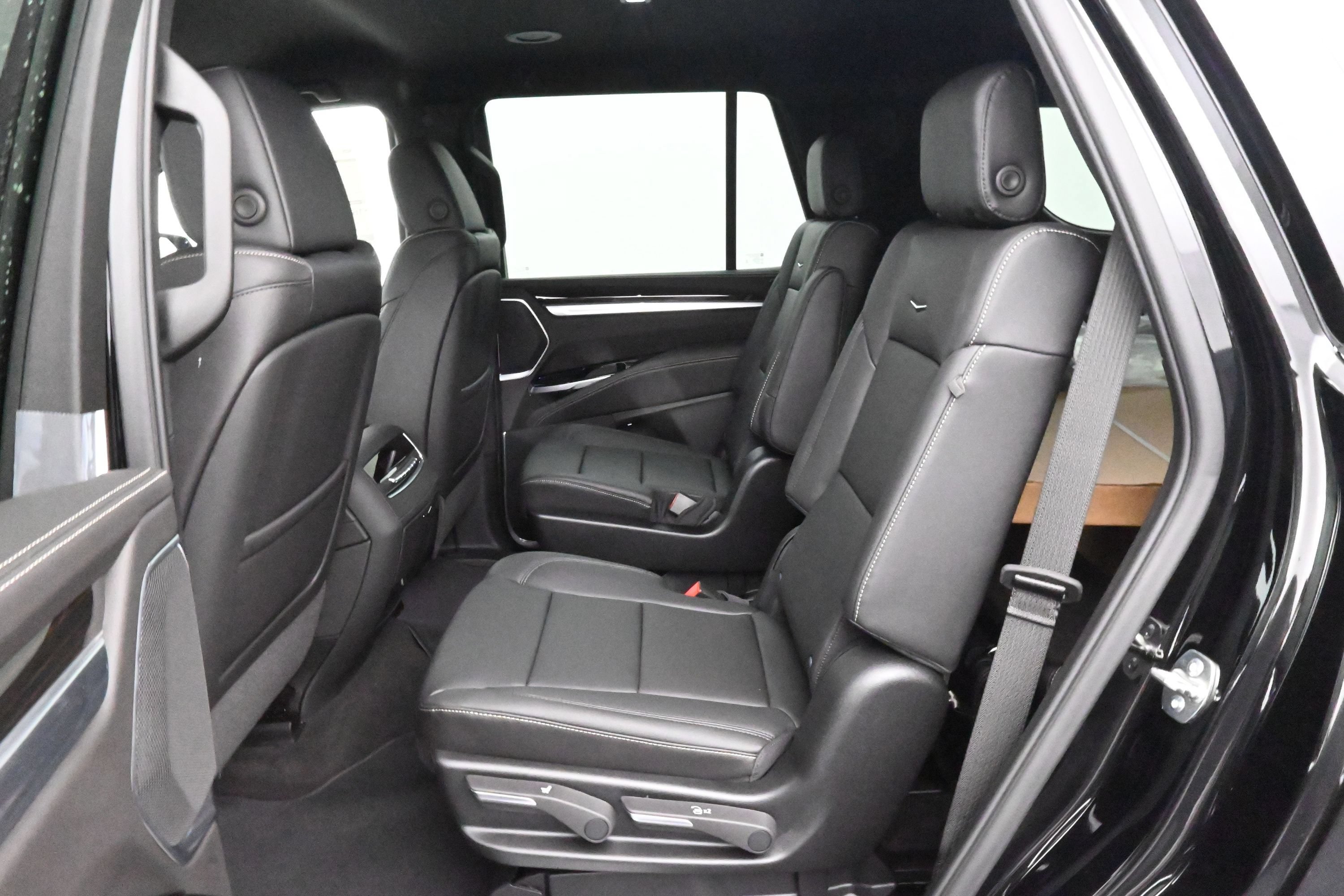 New 2026 Cadillac Escalade 4WD w/ LPO, Floor Liner Package image 9