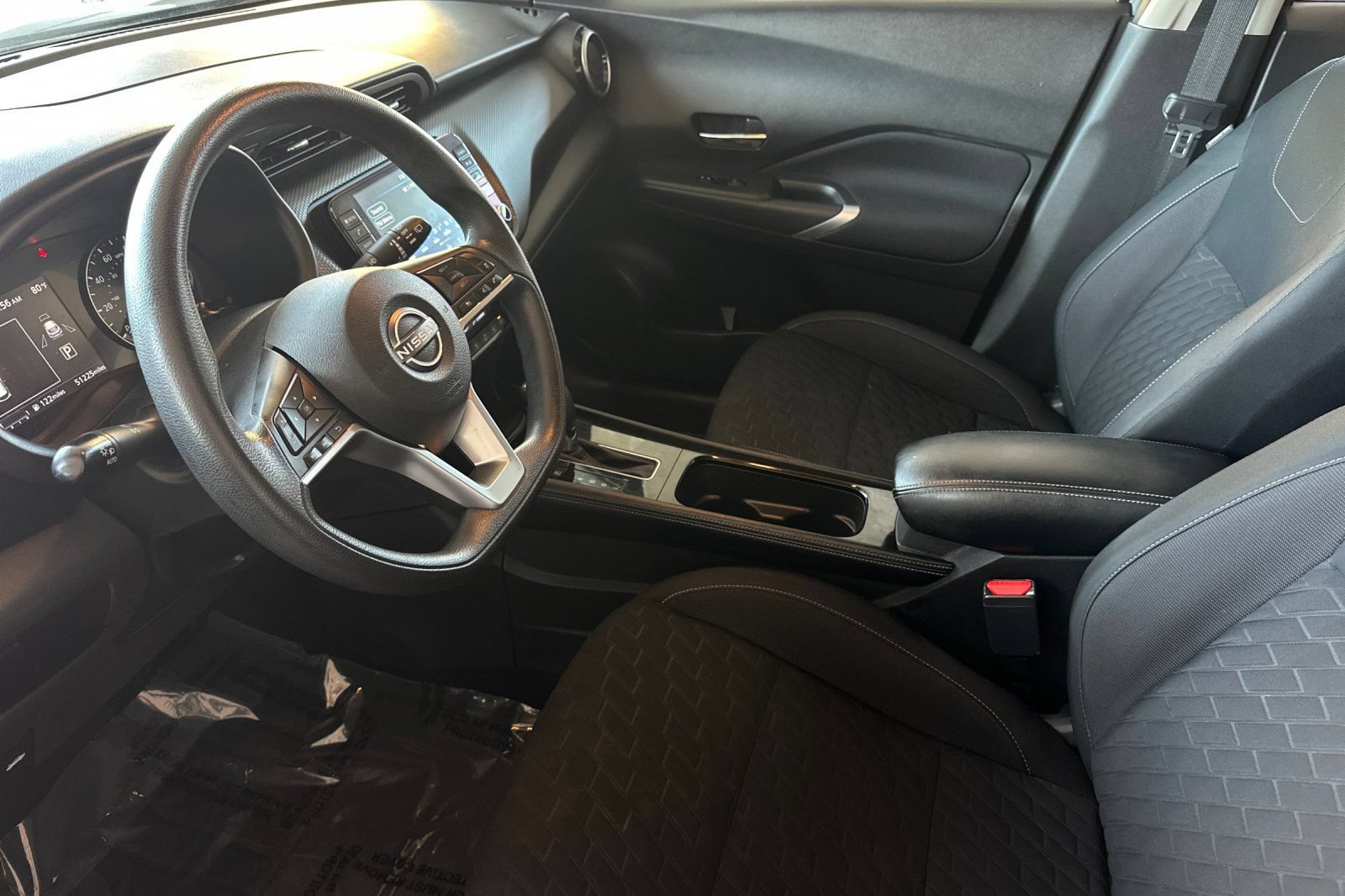 Used 2022 Nissan Kicks SV w/ Interior Electronics Package FWD image 9
