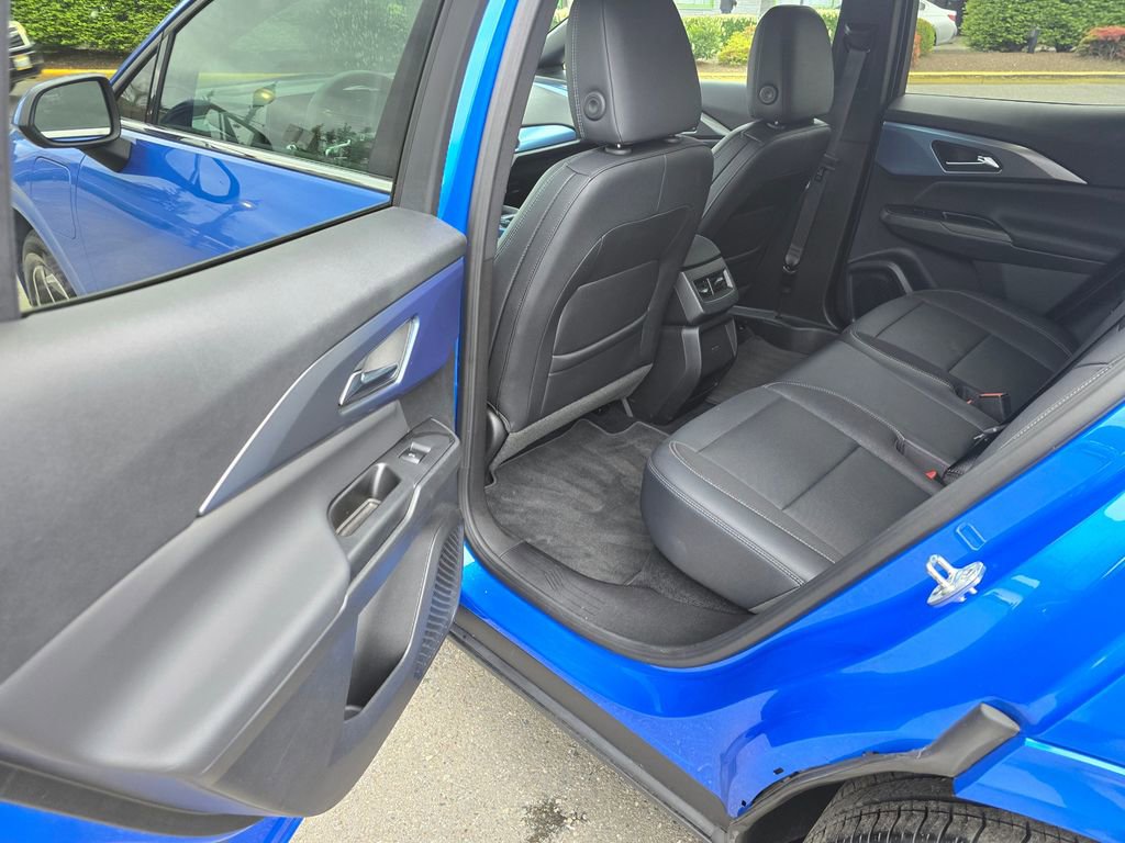 Used 2025 Chevrolet Equinox EV LT w/ Convenience Package FWD image 18