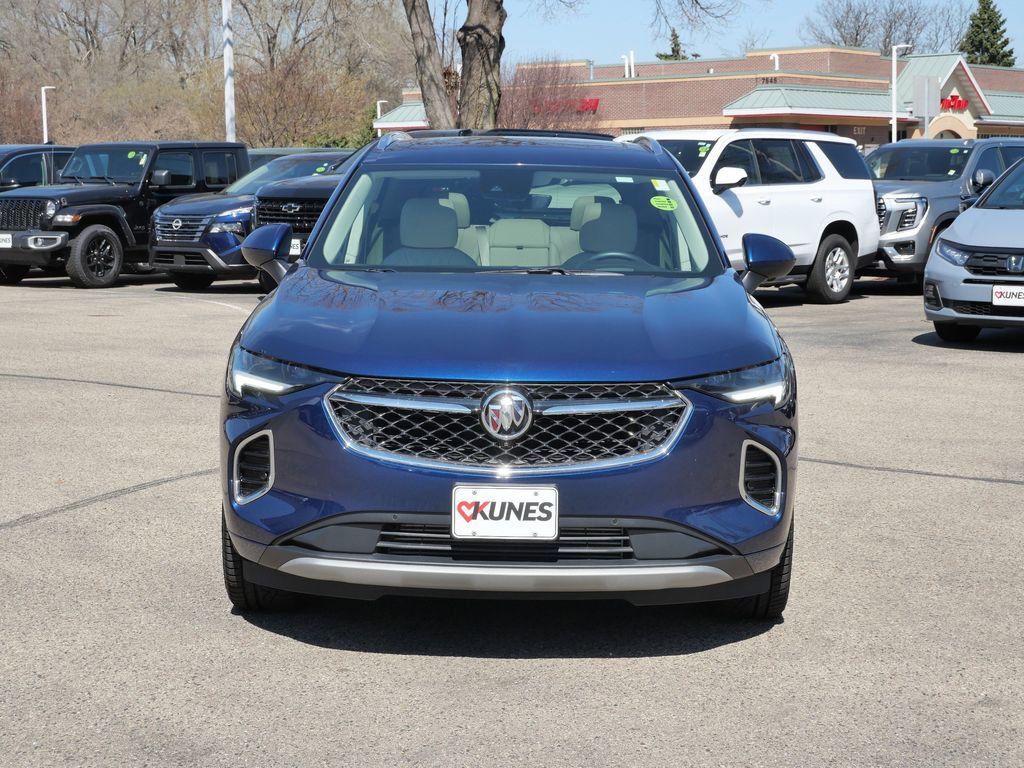 Used 2022 Buick Envision Avenir w/ Technology Package II AWD/4WD image 2
