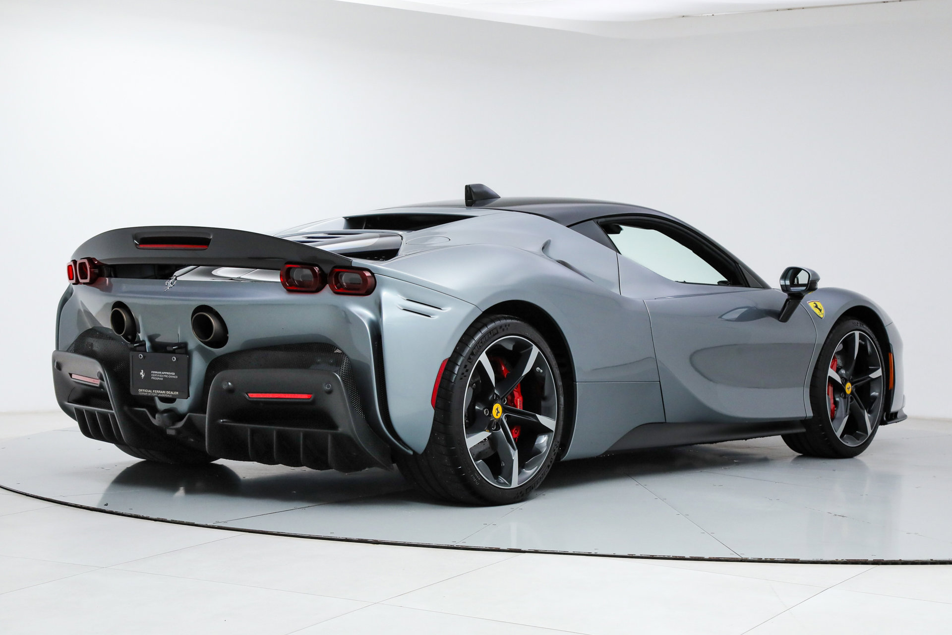 Certified 2022 Ferrari SF90 Stradale image 5