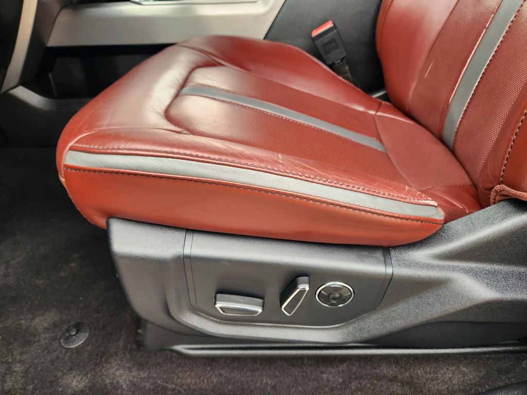 Used 2019 Ford F150 Platinum w/ Equipment Group 701A Luxury image 32