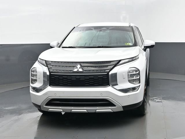 Used 2022 Mitsubishi Outlander SE image 25