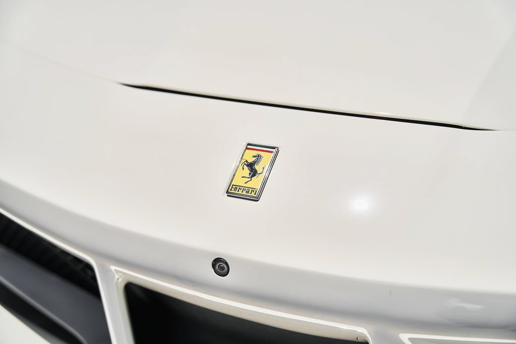 Used 2019 Ferrari 488 Spider RWD image 8