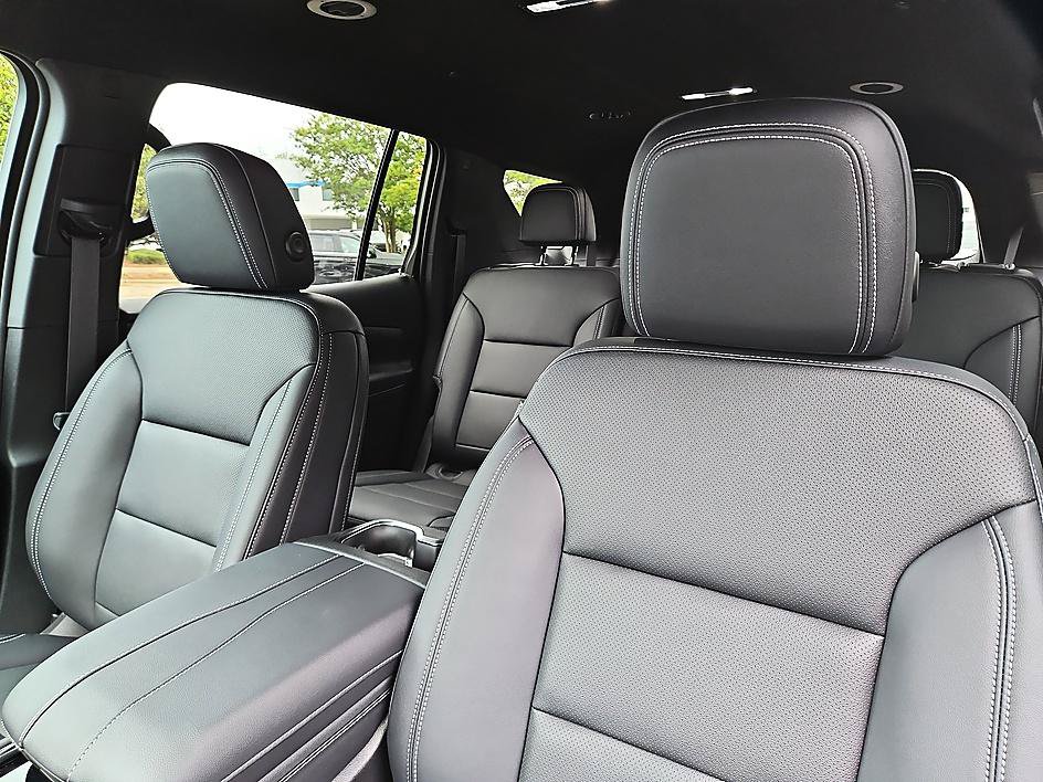 New 2026 Chevrolet Traverse LT w/ Enhanced Driving Package FWD image 16