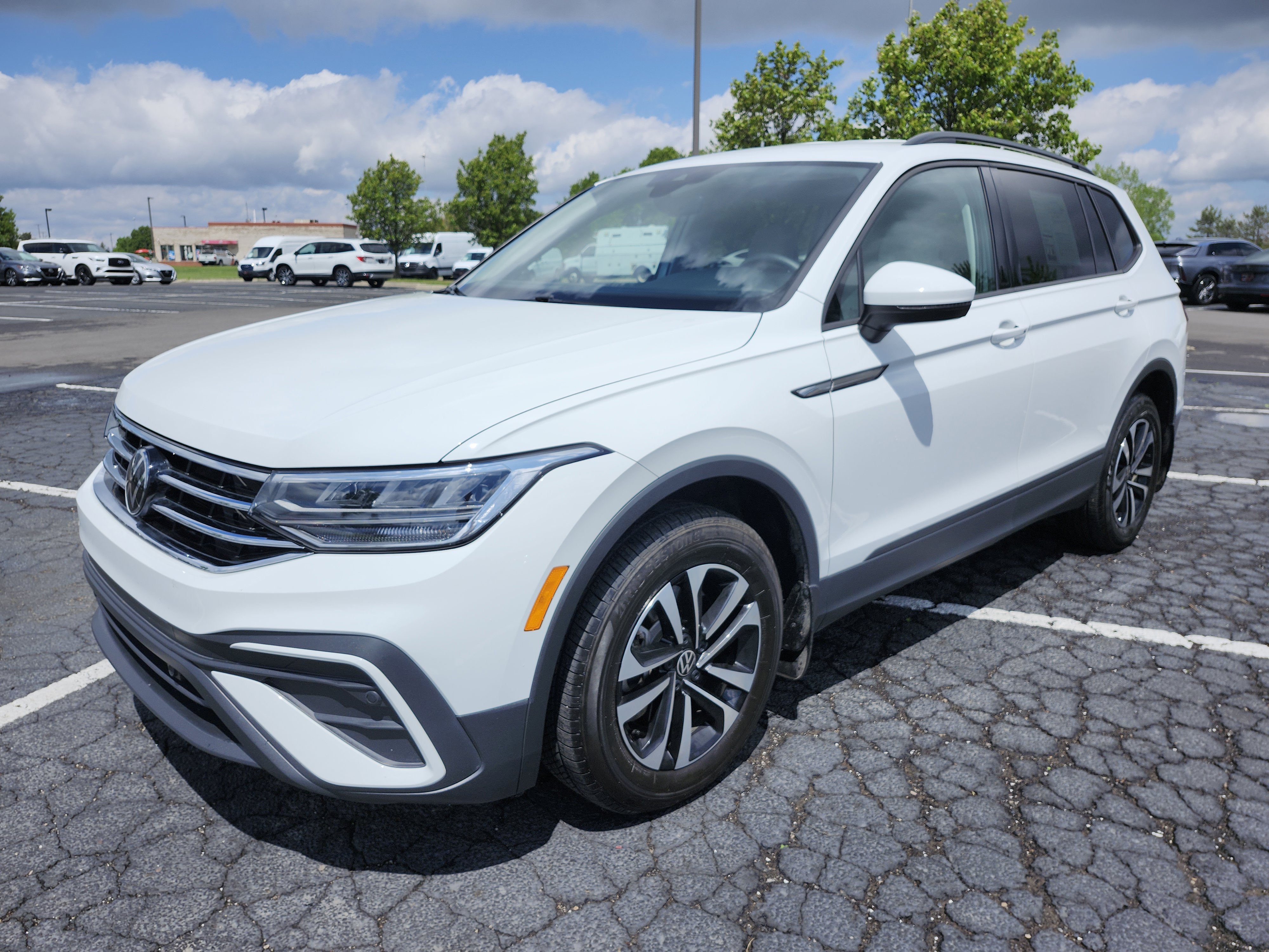 Used 2024 Volkswagen Tiguan S FWD image 11