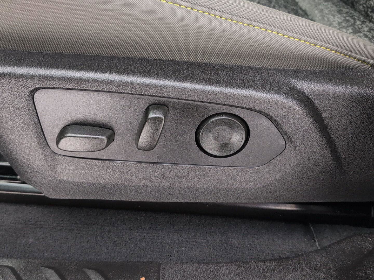 Certified 2024 Chevrolet Colorado ZR2 w/ Safety Package image 19