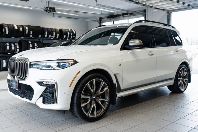 Used 2022 BMW X7 M50i w/ Cold Weather Package image 3