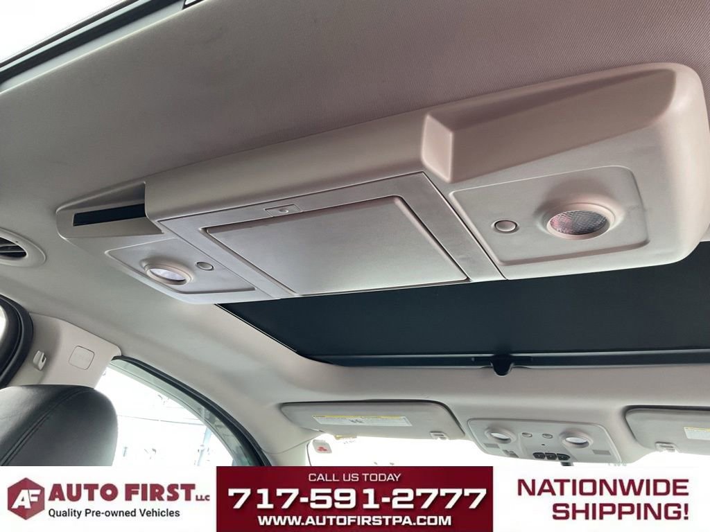 Used 2012 GMC Acadia Denali AWD/4WD image 24