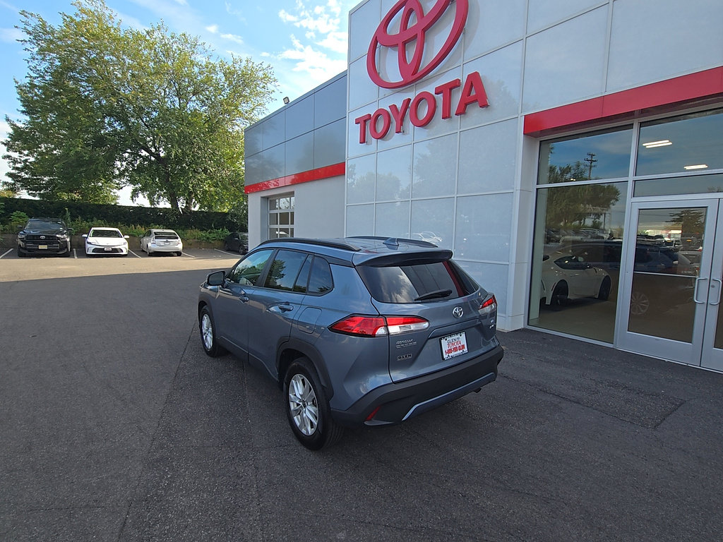 Certified 2024 Toyota Corolla Cross LE AWD/4WD image 6