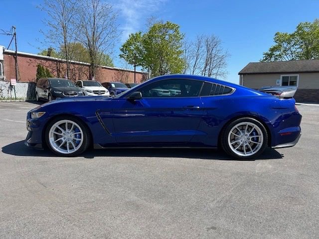 Used 2016 Ford Mustang Shelby GT350 w/ Technology Package RWD image 2