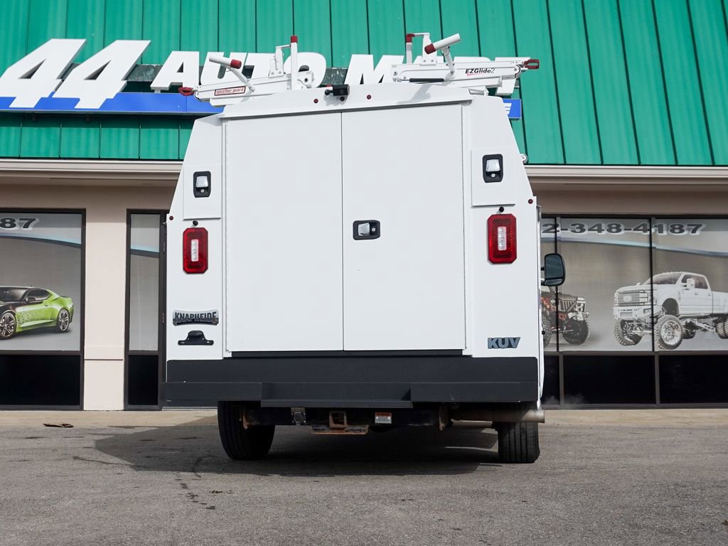 Used 2019 Ford E-350 and Econoline 350 Super Duty w/ Power Windows & Locks Group image 3