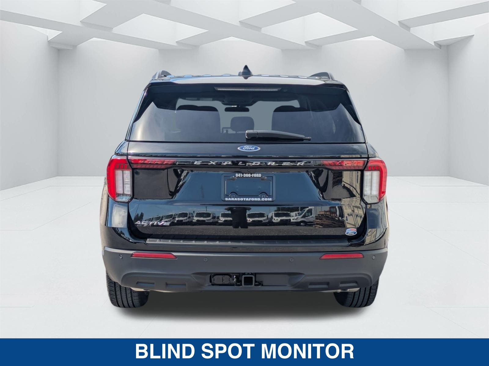 New 2026 Ford Explorer Active RWD image 7